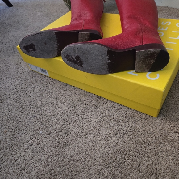 Boots - Picture 2 of 5